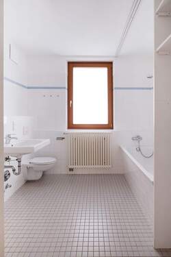 Bad - Etagenwohnung mit 65,00 m² in Berlin zum Kaufen