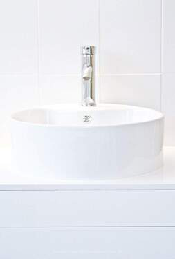 Bad OG mit Dusche, Wanne, ... - 