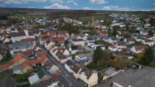 Lage - 5 Zimmer Mehrfamilienhaus, Wohnhaus zum Kaufen in Aglasterhausen