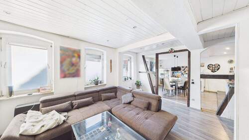 Wohnzimmer OG 2 - Mehrfamilienhaus, Wohnhaus mit 170,00 m² in Aglasterhausen zum Kaufen