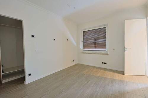 Schlafzimmer 2 mit Bad-en-Suite - 