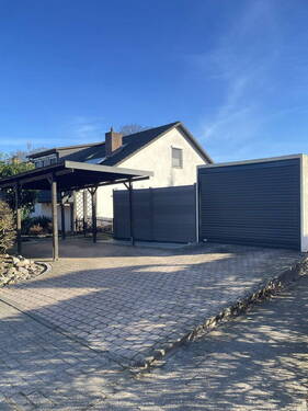Carport und Garage - 