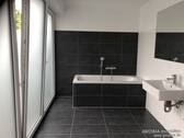 Bad mit Wanne - 
