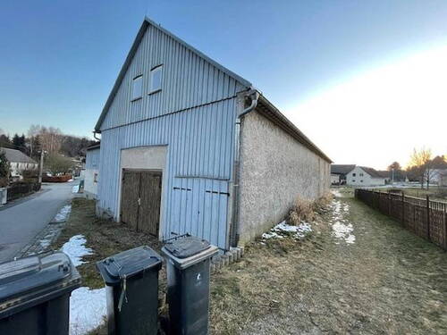 Scheunenanbau mit Weg - 