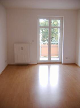wohnen - 2 Zimmer Etagenwohnung zur Miete in Chemnitz