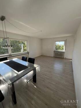 Wohnbereich - 2 Zimmer Etagenwohnung zum Kaufen in Fellbach