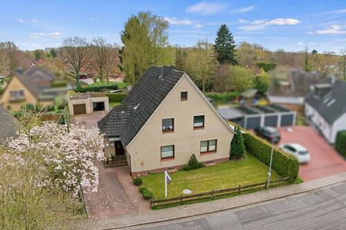 Außenansicht - 7 Zimmer Mehrfamilienhaus, Wohnhaus in Kellinghusen