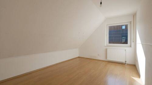 V1674 Schlafzimmer 3 DG - 