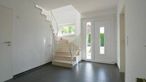 V1674 Eingangsbereich - 5 Zimmer Einfamilienhaus zum Kaufen in Cappeln