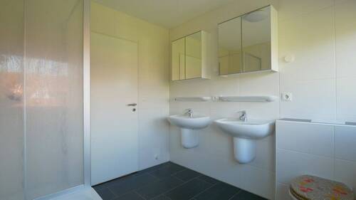 V1674 Badezimmer (2) - 