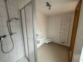 Nebengelass: Badezimmer - 