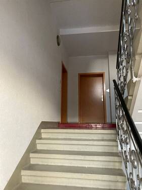 Treppenhaus - 1 Zimmer Etagenwohnung zur Miete in Chemnitz