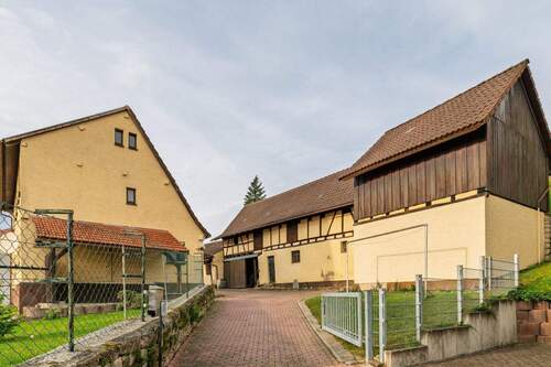 Einfahrt - Einfamilienhaus mit 131,00 m&sup2; in Sinsheim / Steinsfurt zum Kaufen