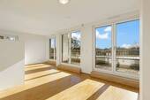 Wohnzimmer - Lichtdurchflutetes Penthouse-Juwel: Urbanes Wohnen mit Weitblick in Bramfeld