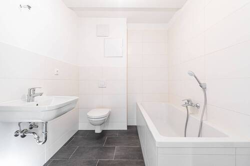 Badezimmer - Etagenwohnung mit 55,00 m² in Leipzig zum Kaufen