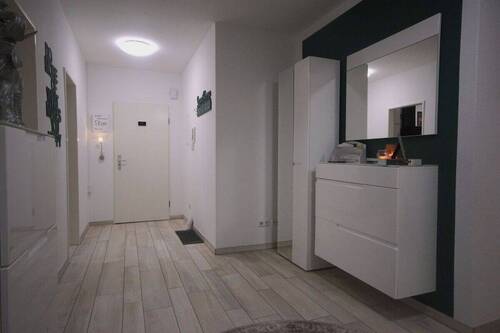 Flur - Etagenwohnung mit 73,60 m² in Langen zur Miete