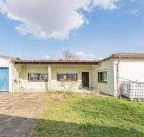 Sanierungsbedürftiges Einfamilienhaus mit Garage und Scheune - Selzen