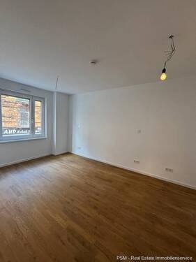 d6f290b5-70fc-417e-bae5-a79d2d25159b - 