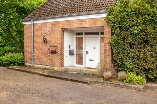 Hauseingang - 8 Zimmer Einfamilienhaus zum Kaufen in Uelzen