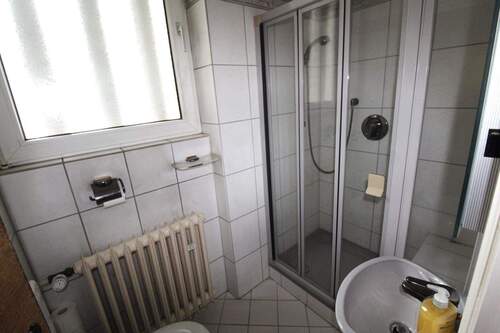 Gäste WC mit Dusche - 