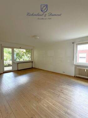 Wohnbereich mit Terrassenausgang - 