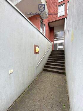 Eingang Petersbergstraße - Etagenwohnung mit 58,00 m² in Saarbrücken / Sankt Arnual zum Kaufen