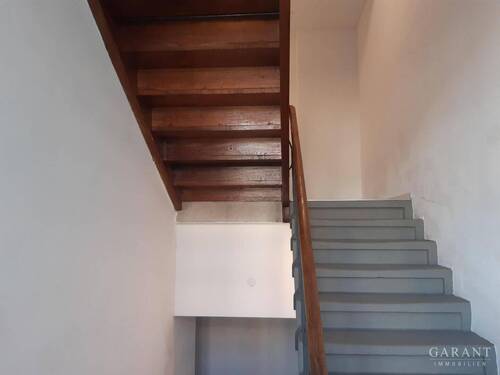 Treppenhaus - Etagenwohnung mit 75,00 m&sup2; in Rastatt zum Kaufen