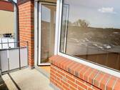 Balkontür zum Wohnzimmer - Etagenwohnung mit 71,40 m&sup2; in Neustadt-Glewe zum Kaufen
