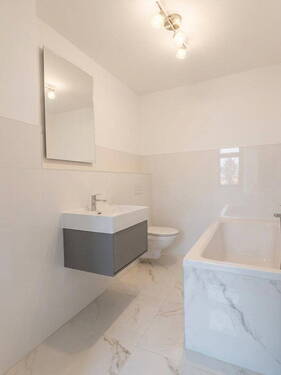 Bild 1 - Moderne 3-Zimmer-Wohnung in Apolda - Erstbezug, Terrasse, Garten, Innenstadtlage