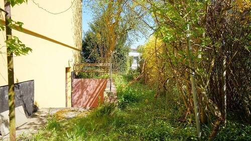 Separater Eingang zum Untergeschoss - 