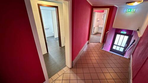 Flur vor den Toiletten - 