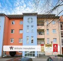 Ruhig gelegene 3-Raumwohnung mit Parkett, zwei Balkonen & Tiefgaragenstellplatz - Weißenfels