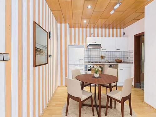 Mustermöbilierung Küche - 4 Zimmer Doppelhaushälfte in Saarbrücken / Altenkessel