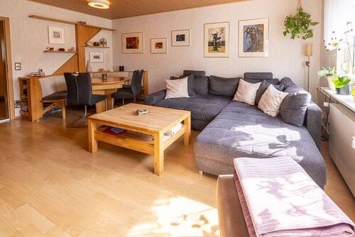 Wohnzimmer.jpg - 3 Zimmer Etagenwohnung zum Kaufen in Nürnberg