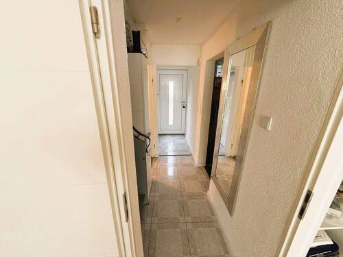 Flur EG - 3 Zimmer Reihenmittelhaus zum Kaufen in München