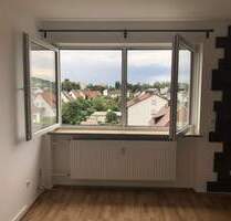 Exklusive, modernisierte 4,5-Zimmer-Wohnung mit Balkon und EBK in Landshut