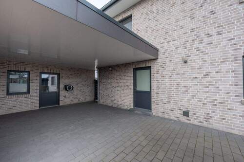 Zugang Garage zum Haus - 