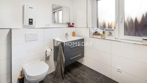 1. OG Badezimmer 1 - 