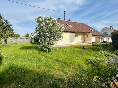 Garten - Charmantes Einfamilienhaus mit großem Grundstück