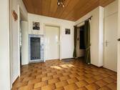 Flur - 5 Zimmer Einfamilienhaus in Kirchberg Jagst