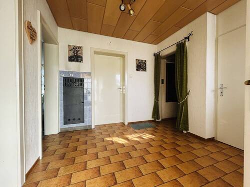 Flur - 5 Zimmer Einfamilienhaus in Kirchberg Jagst