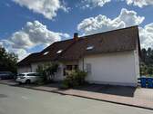 Objektansicht rechts.JPEG - Wunderschöne 2 ZKB-Wohnung in Bad Endbach