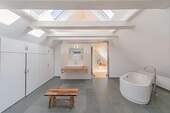 Dachgeschoss - Vollbad - 