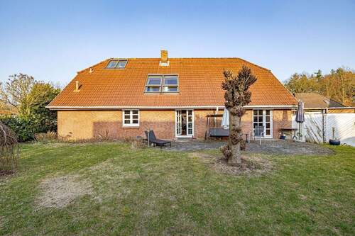 Außen - Gartenansicht & Terrasse - 4 Zimmer Einfamilienhaus in Schacht-Audorf