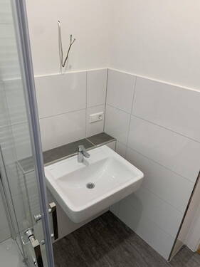 Badezimmer - 2 Zimmer Etagenwohnung in Karlsruhe