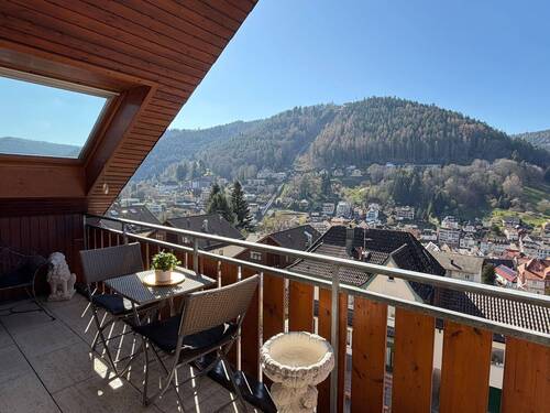 IMG_0380.jpeg - Exklusives Wohnerlebnis: Dachgeschosswohnung mit beeindruckendem Ausblick in Bad Wildbad
