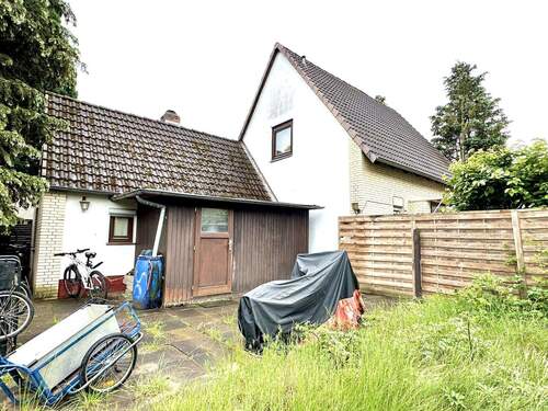 Fassade Rückseite - 4 Zimmer Doppelhaushälfte zum Kaufen in Langenhagen