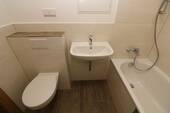 Bad mit Wanne - Etagenwohnung mit 80,00 m² in Freiberg zur Miete