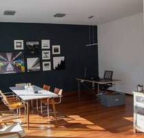 Kreativer Schreibtischplatz im Münchner Ladenbüro - flexibel & komplett - München Sendling-Westpark