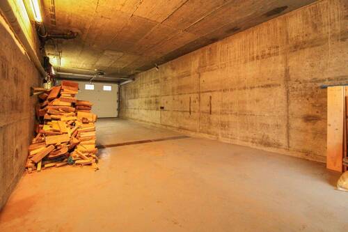 Garage - 